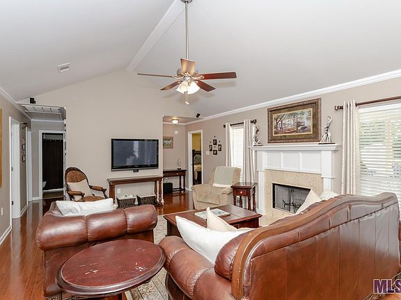 3rd image of 12057 Central Park Dr
