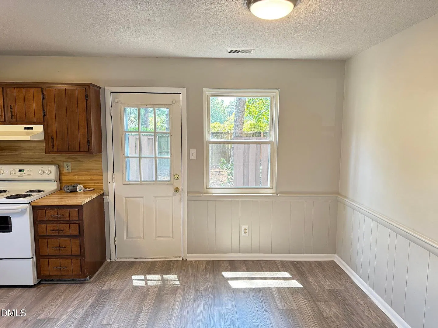 4401 Bleeker Court — Photo 4