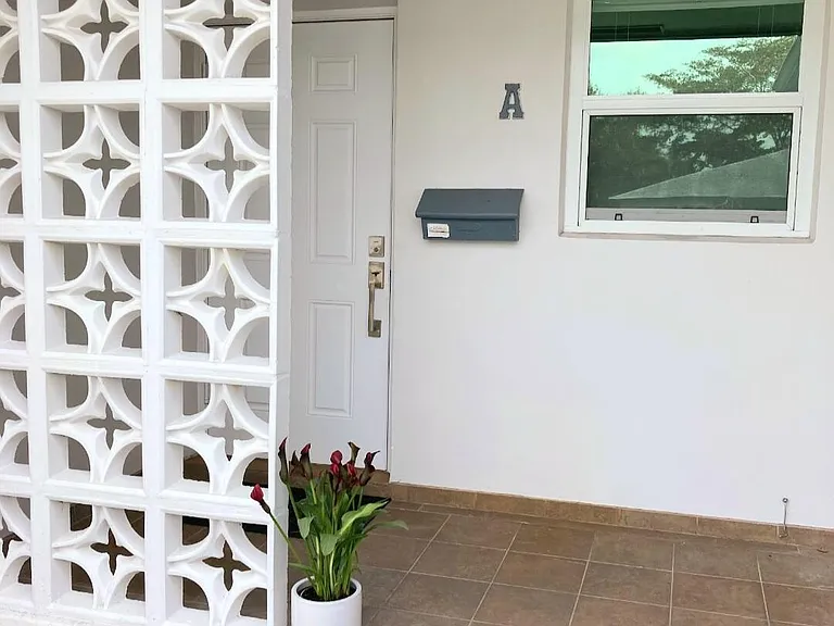 1155 S Drive Cir #A — Photo 2