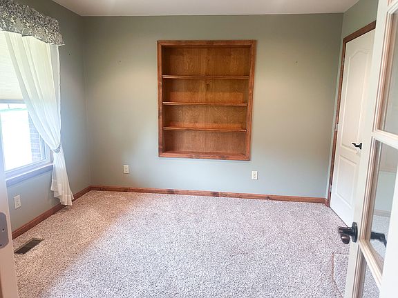 4th image of 749 Buckshire Gln