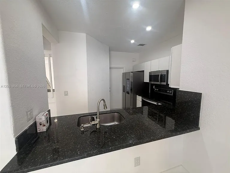 3873 SW 171st Ter #TER0 — Photo 5