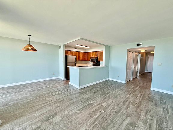 3rd image of 900 Fort Pickens Rd APT 1052