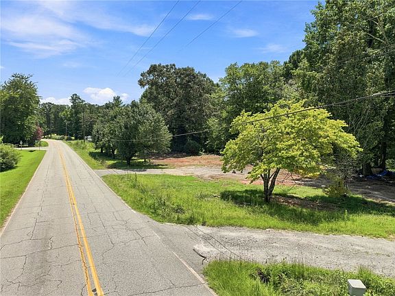 5th image of 170 Singing Pines Rd