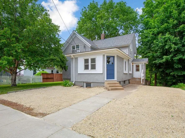612 2nd St W, Northfield, MN 55057