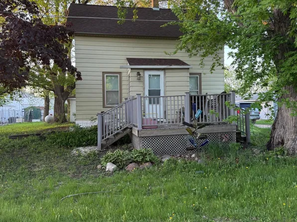 112 3rd St, Pemberton, MN 56078