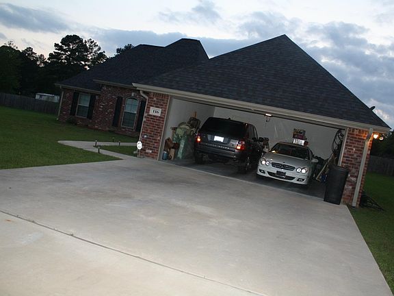 2nd image of 116 W Tyler Ln