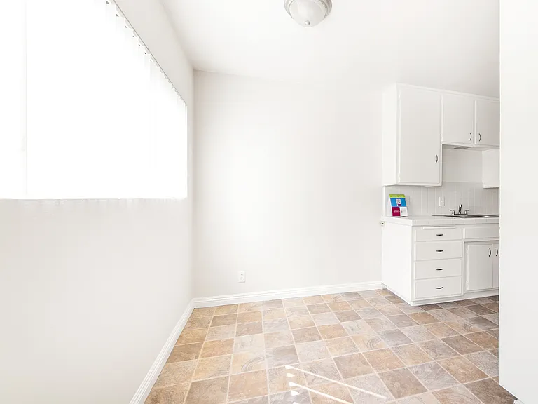 320 Cornell Dr #C — Photo 7