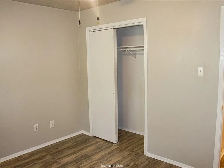 2400 Blanco Dr #D — Photo 9