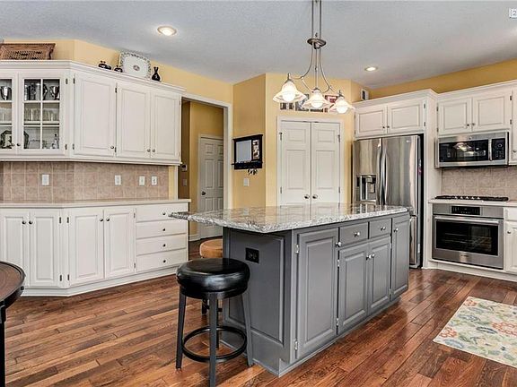 No storage issues here!  Wrap-around Butler's Pantry