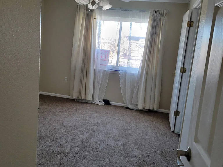 735 Loma Linda Dr — Photo 4