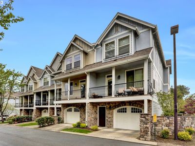 1906 NE 48th Way, Hillsboro, OR, 97124