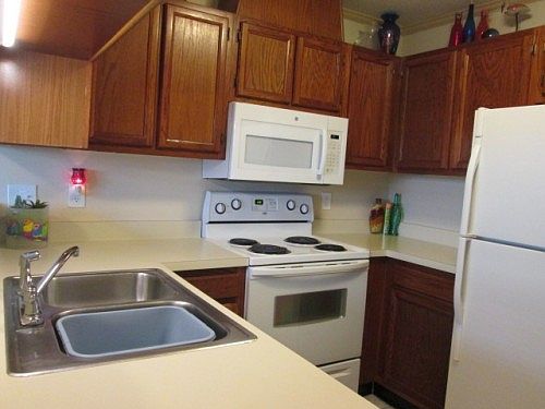 5th image of 5029 Avenida Del Sol Dr