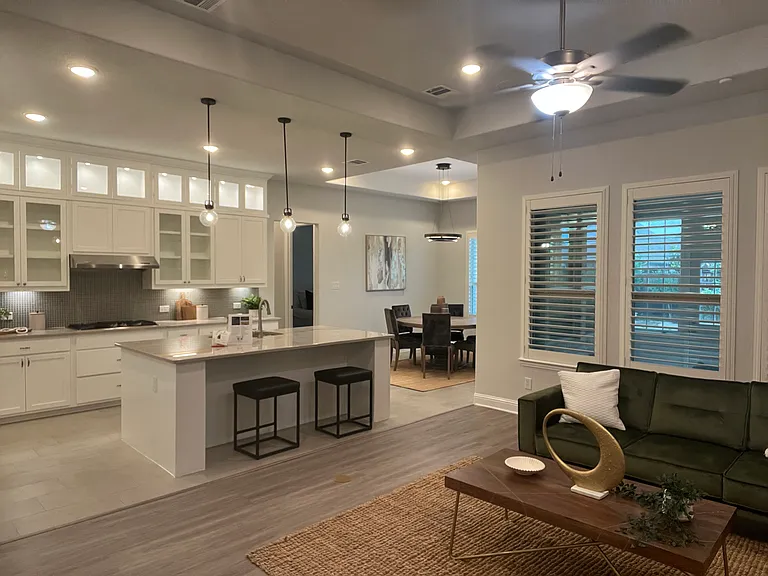 8137 Maybury — Photo 13