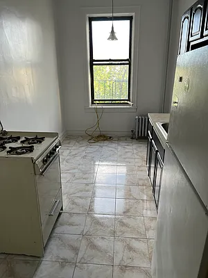 Rented by Avi Beluca, LREB | media 5