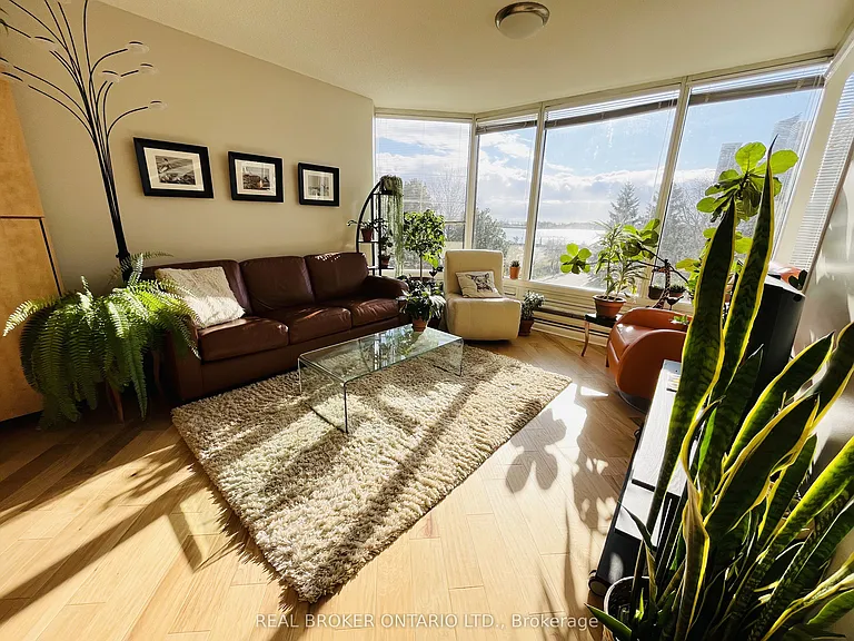 1 Palace Pier Ct #304 — Photo 6