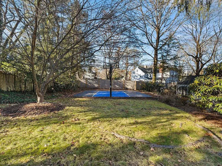 146 Arnold Rd — Photo 24