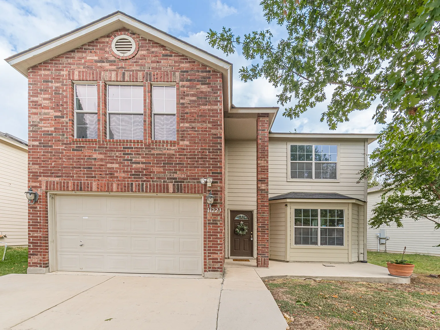 4 bed, 2278 sqft, $1,895 — Photo 1