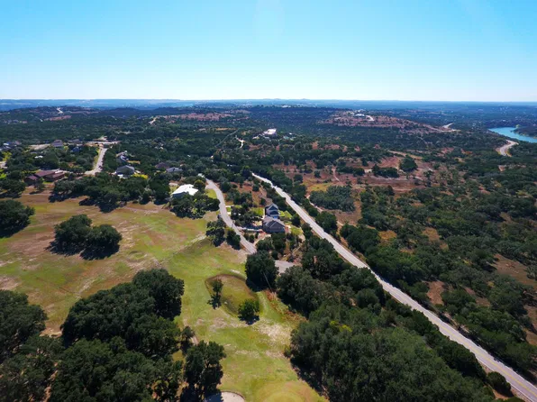 900 Daviot Dr, Spicewood, TX 78669