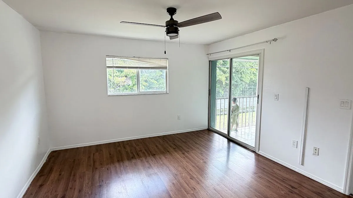 3 bed, 2.0 bath, 1150 sqft, $1,900 — Photo 2