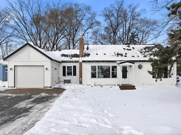833 Upland Ave NW, Elk River, MN 55330