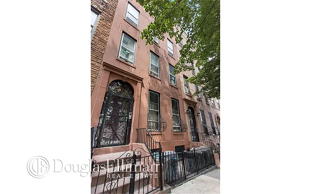 Rented by Douglas Elliman | media 27