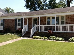 919 Jamestown Rd, Colonial Heights, VA 23834