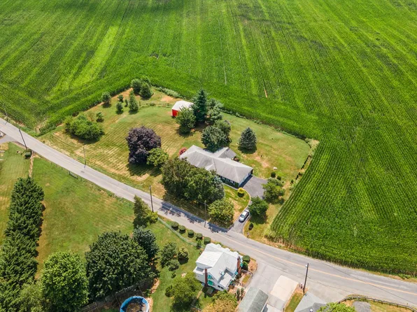 11840 White Hall Rd, Smithsburg, MD 21783