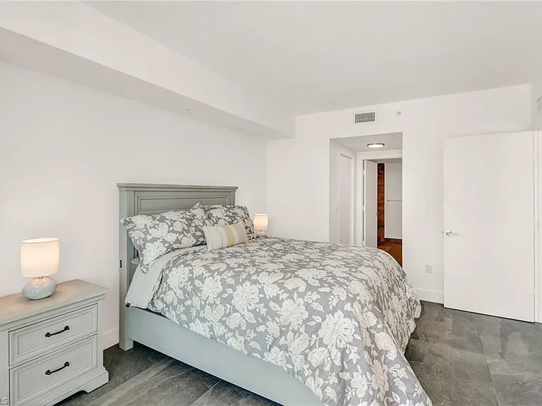 3000 Oasis Grand Blvd #606 — Photo 19