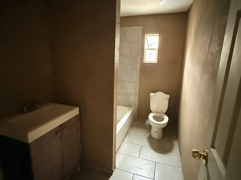 2412 Potosi St — Photo 4
