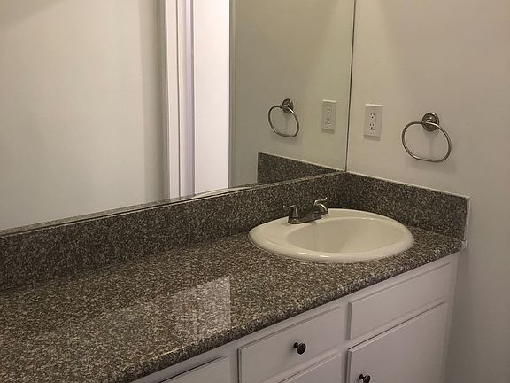 5th image of 3854 Inglewood Blvd #2