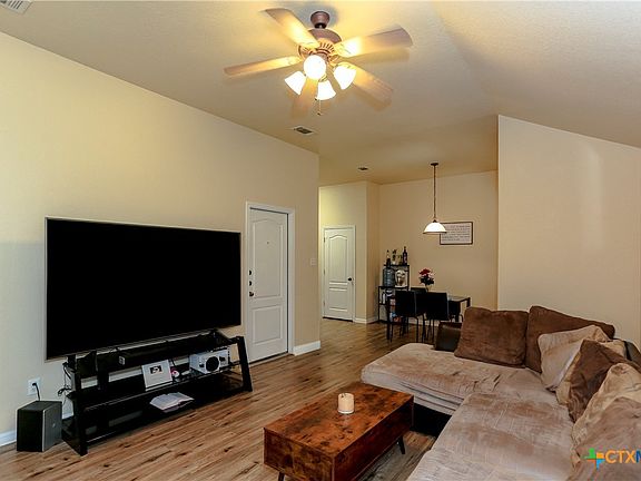 3rd image of 417 Clore Rd