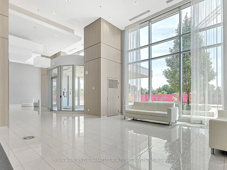 2093 Fairview St #408 — Photo 3