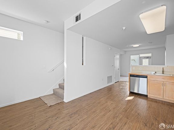 3rd image of 1345 Turk St APT 210