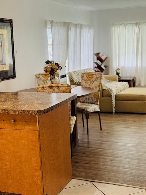 2 bed, 1200 sqft, $1,999 — Photo 4