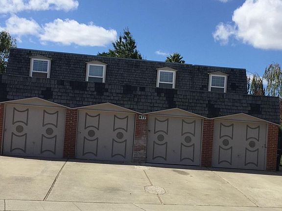 2nd image of 977 Mangrove Ave APT D