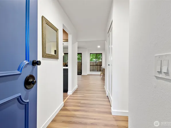 10305 NE 16th Street #I6, Bellevue, WA 98004