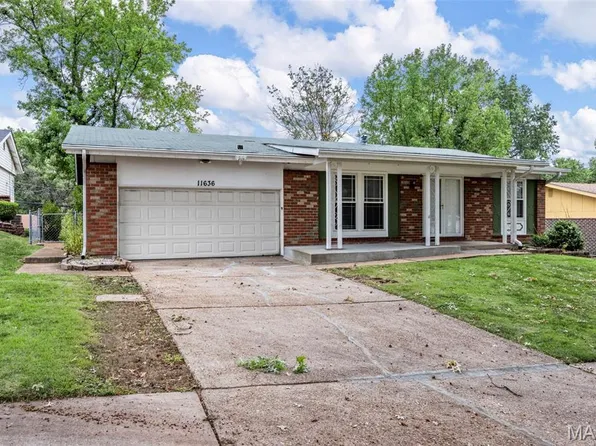 11636 Macrinus Dr, Florissant, MO 63033