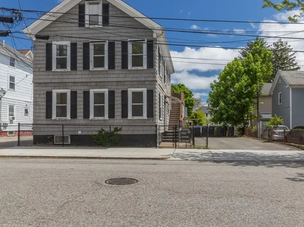 205 Ives St, Providence, RI 02906