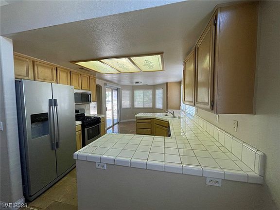 4th image of 4613 Plano Dr