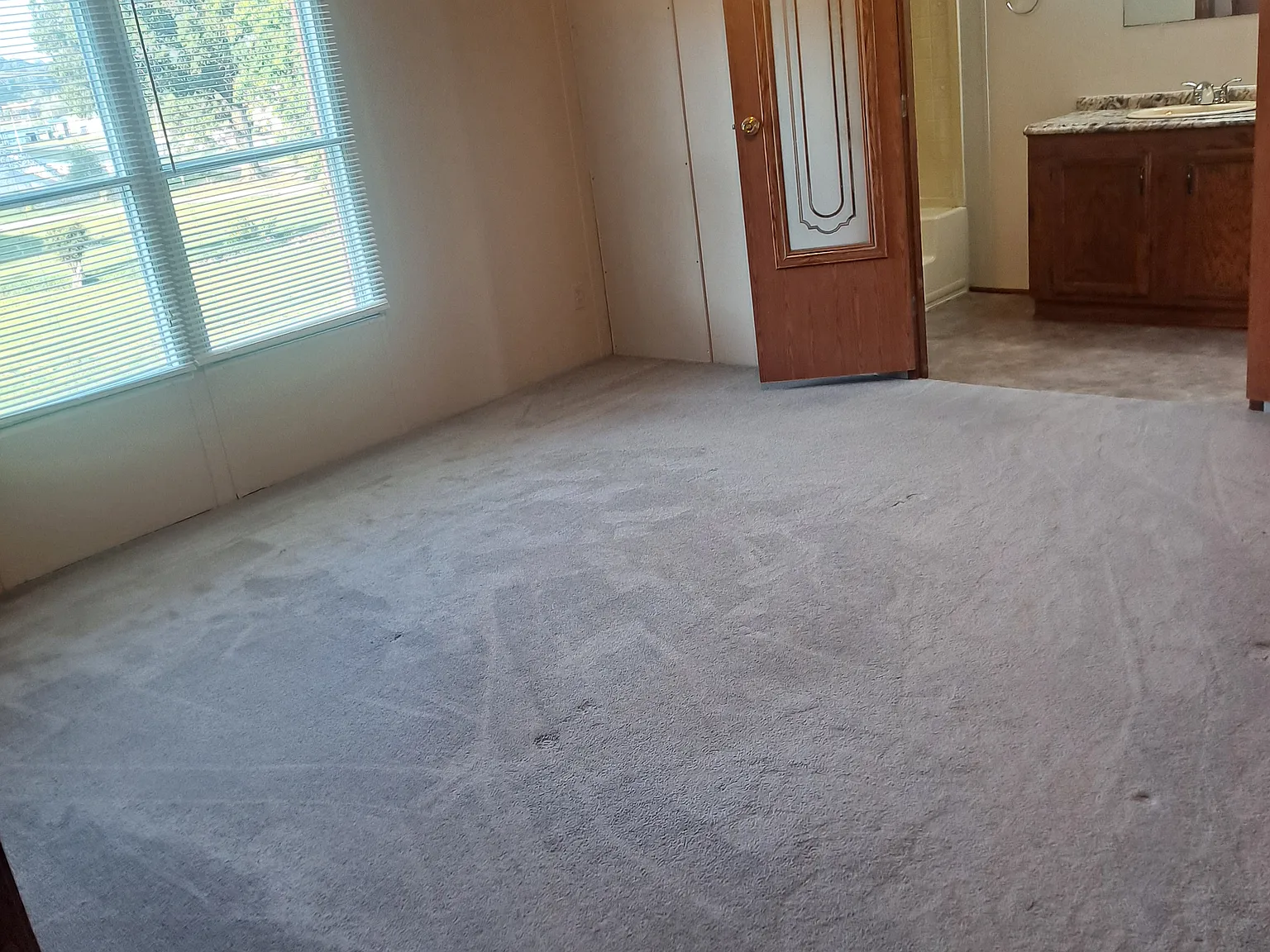 3 bed, 1280 sqft, $975 — Photo 3