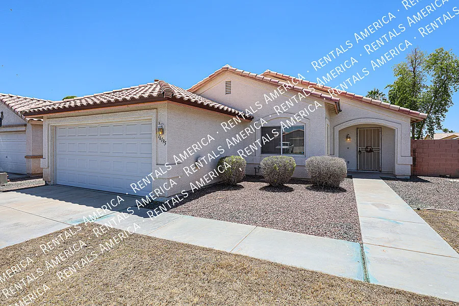 Lovely 3 BD, 2 BA Corner Lot Home in Wildflower Ranch Goodyear — Photo 3