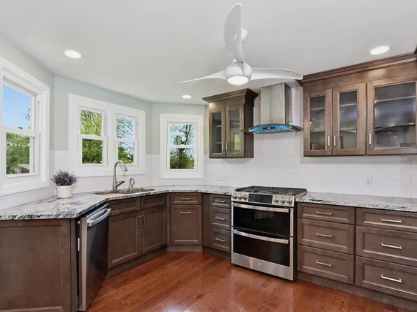 38 Stone Trl #C, North Providence, RI 02904