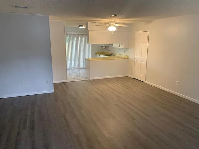 108 Shirley Dr #A — Photo 2