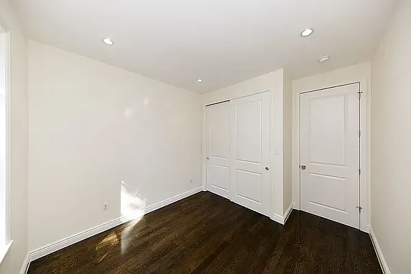 Rented by Avenues Real Estate | media 10