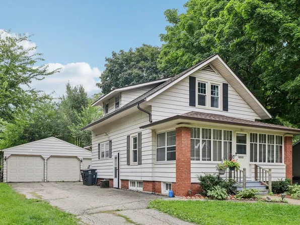 421 S Whiton St, Whitewater, WI 53190