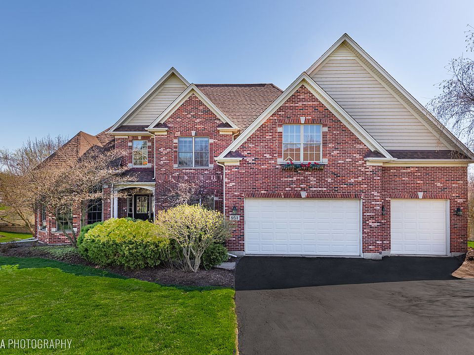 1st image of 951 Dakota Dr