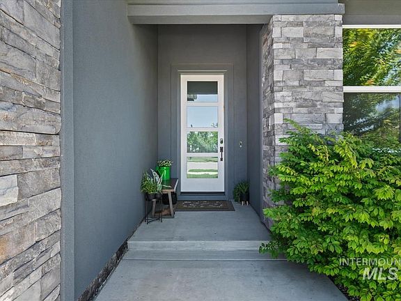 4th image of 2883 E Mores Trail Dr