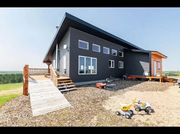 39332 Range Road 233, Lacombe County, AB T0C 0B0