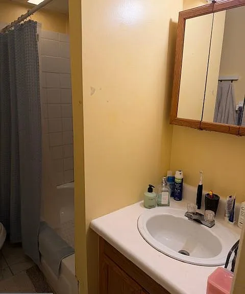 1422 Fanshawe St — Photo 7