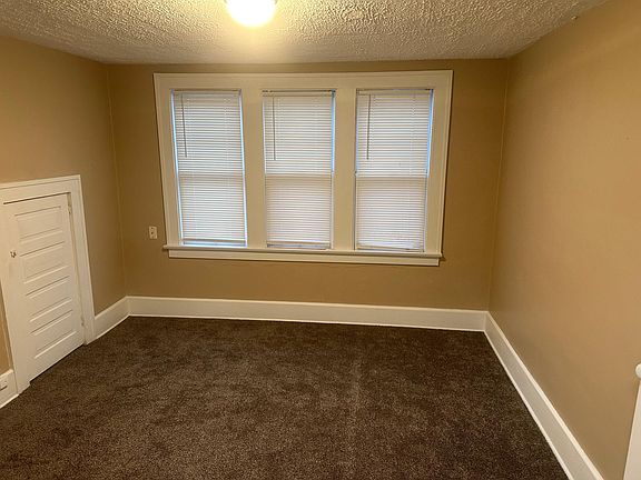 3rd image of 2038 E Midlothian Blvd